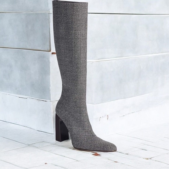NIB Balenciaga Prince Of Whales Knee High Boots Size 40 $1,750.00 - Picture 3 of 7